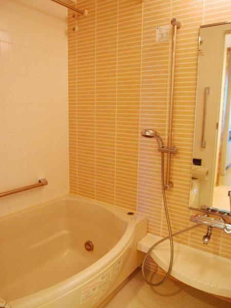 Bathroom. It is Otobasu with a ventilation dryer