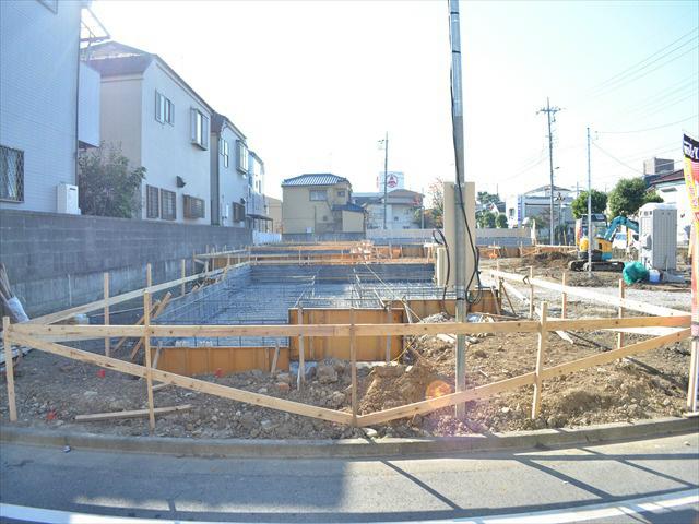 Local appearance photo. Shaping land