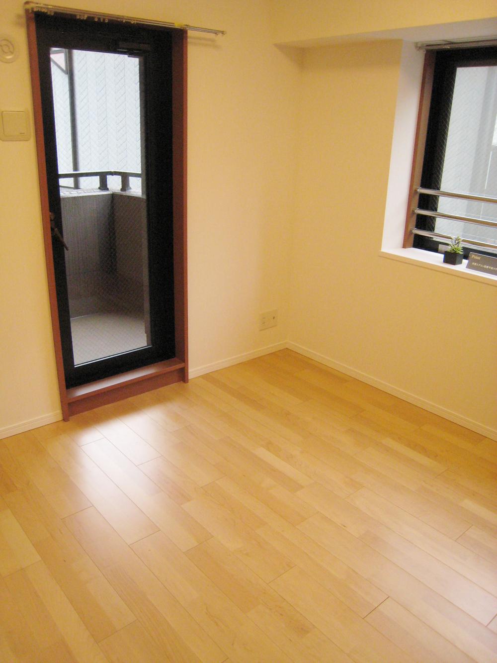 Non-living room. There is also a balcony on the north side.