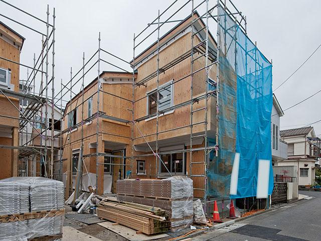 Local photos, including front road. Local (12 May 2013) Shooting