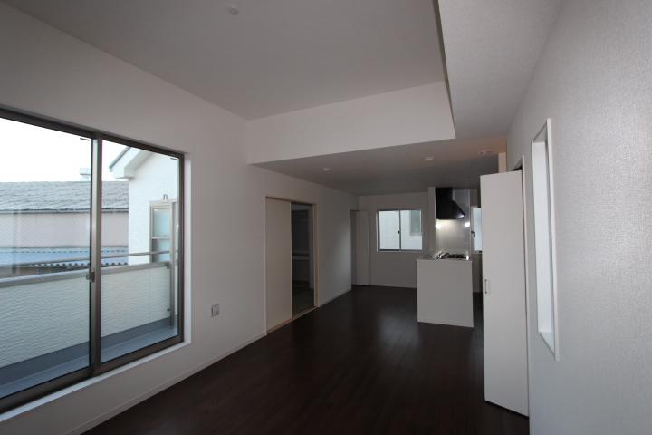 Living. LDK spacious (2013 November shooting)