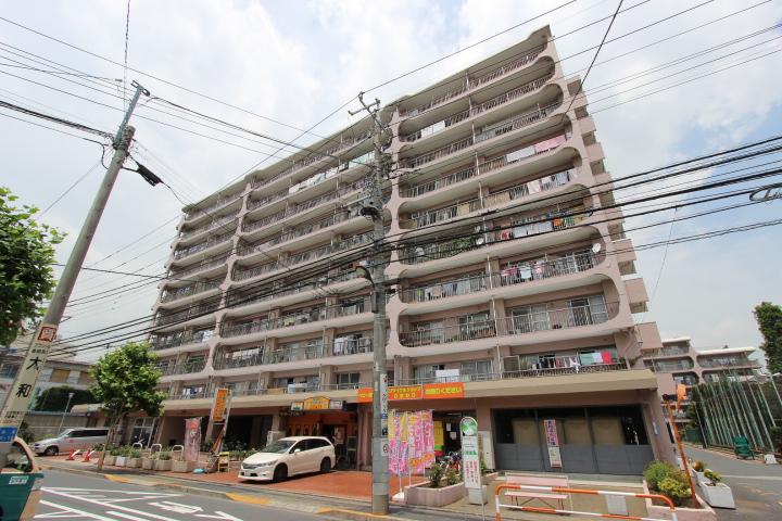 Local appearance photo. Large-scale apartment of the total number of units 371 units.