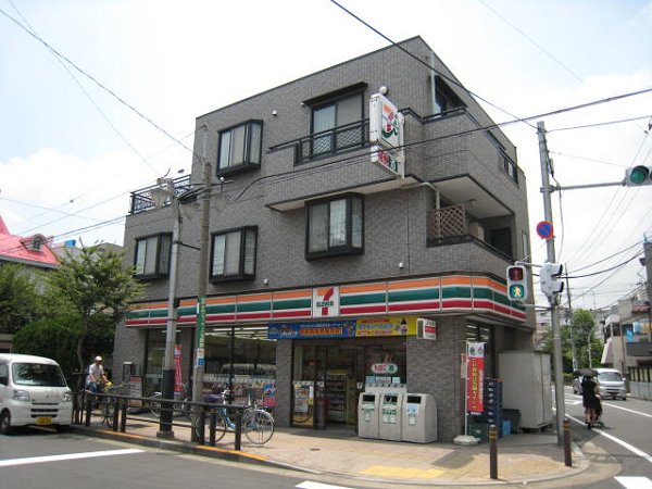 Convenience store. 88m until the Seven-Eleven (convenience store)