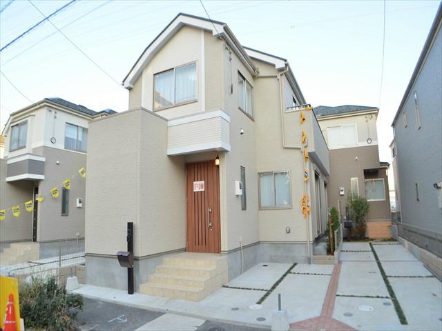 Local appearance photo. Area of ​​the living facilities enhancement