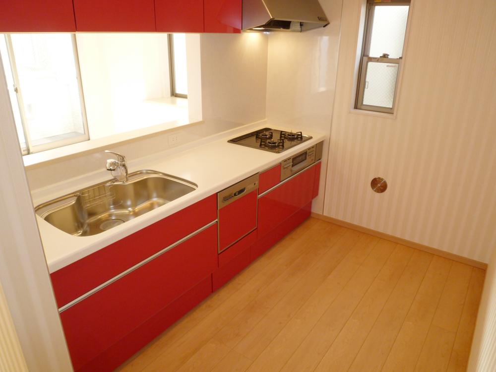 Kitchen. Indoor (12 May 2013) Shooting