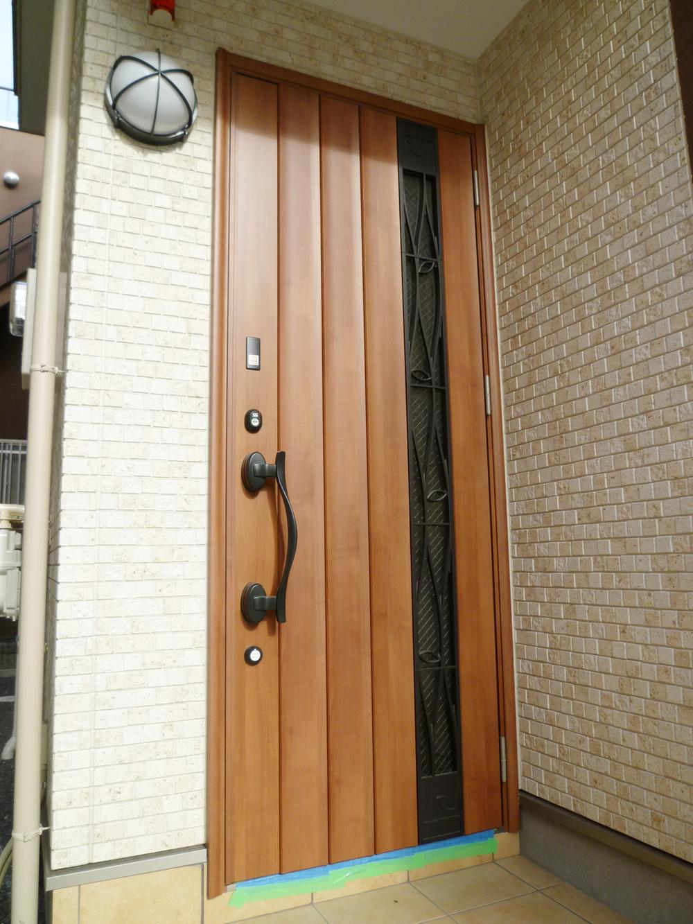 Entrance. (December 2013) Shooting