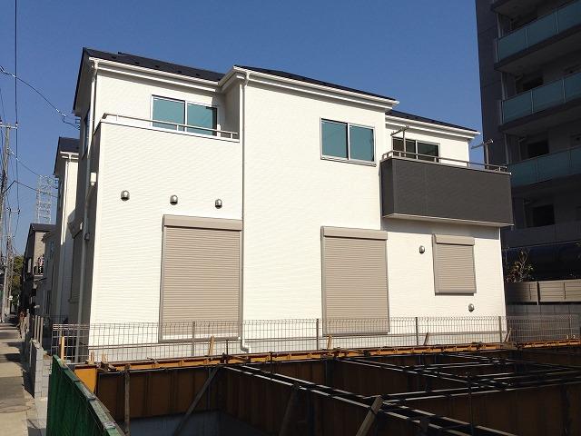 Local appearance photo. Local (11 May 2013), shooting 6 Building