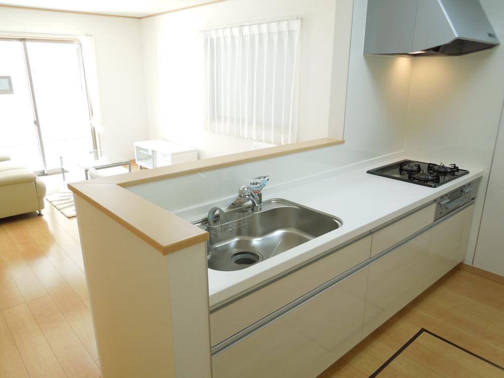 Model house photo. Counter Kitchen