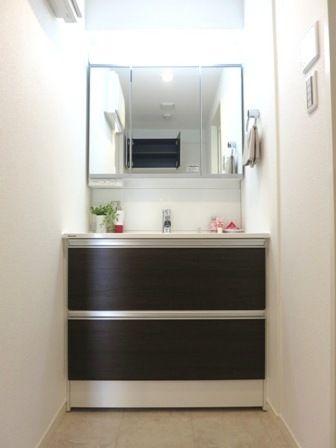 Wash basin, toilet. Rendering (introspection)