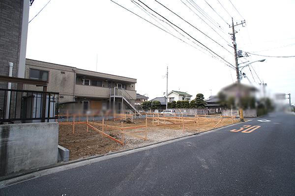 Local photos, including front road. Local (12 May 2013) Shooting 