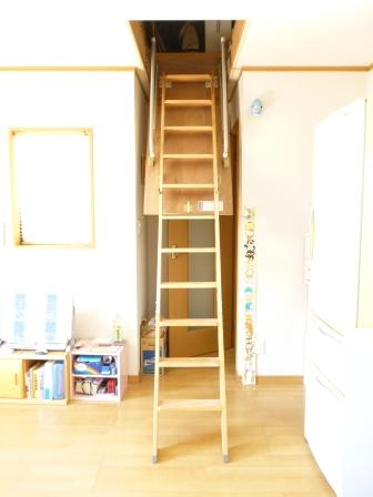 Other. Ladder of attic storage to (about 2 tatami or equivalent)