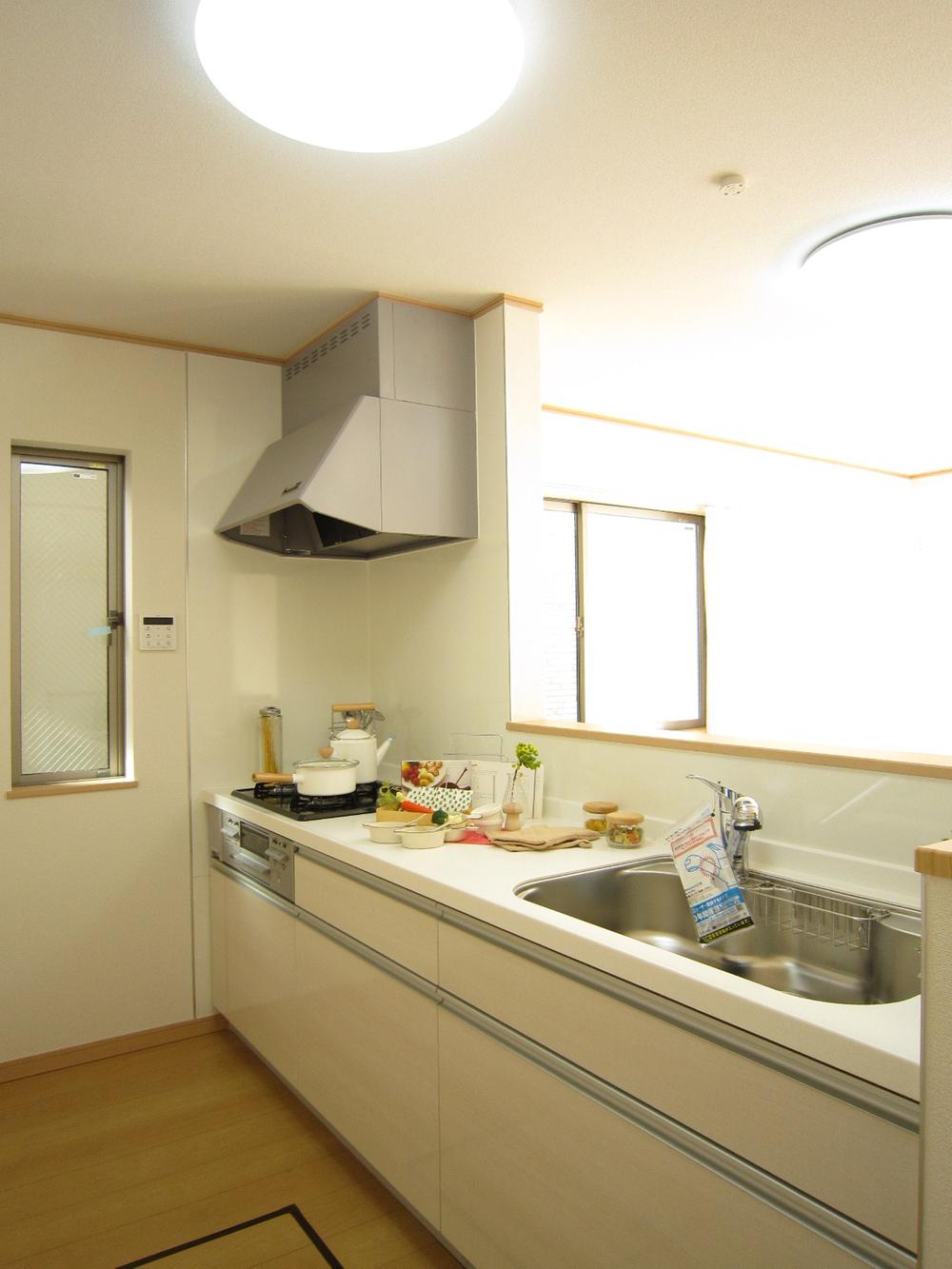 Kitchen. C Building room (12 May 2013) Shooting