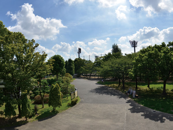 Surrounding environment. Metropolitan Higashiayase park (Urban Square about 10m, 1-minute walk, Season Square about 10m, 1-minute walk)