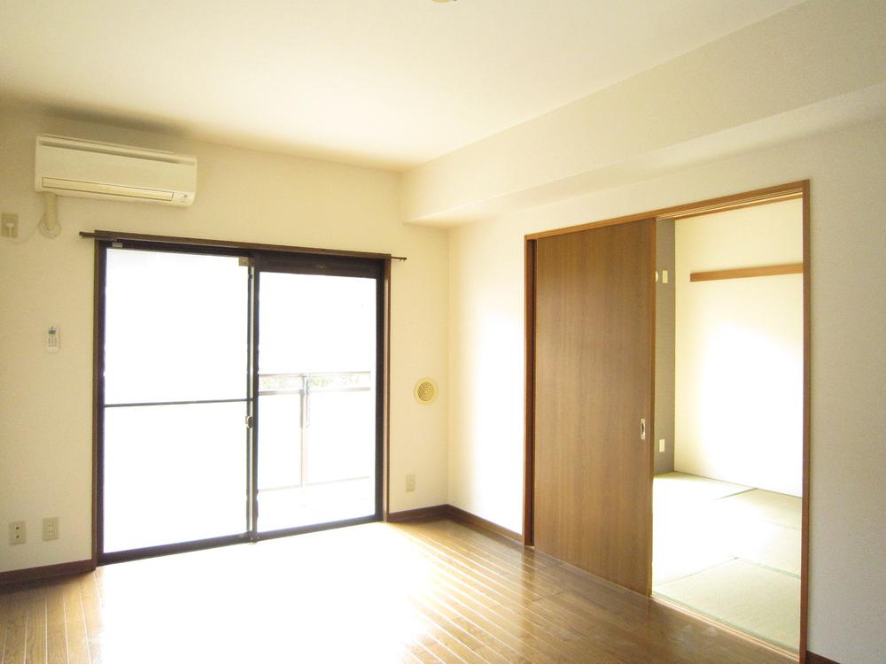 Living. Indoor (11 May 2013) Shooting