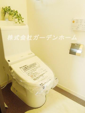 Toilet. (2013 / 9) Shooting