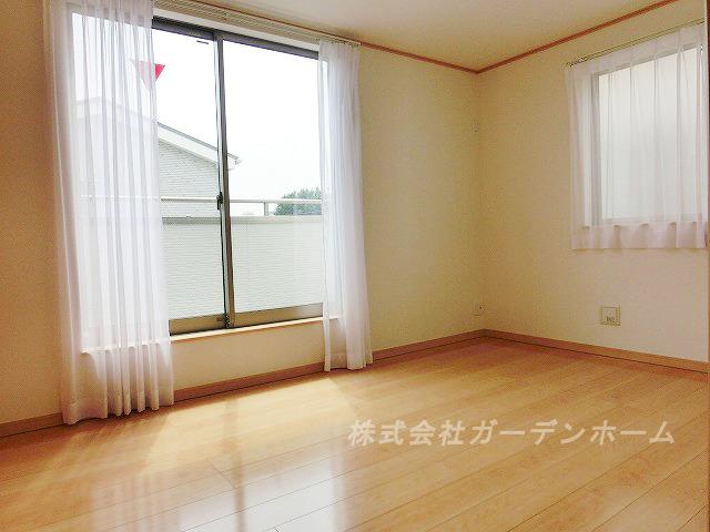 Model house photo. ■ The station a 10-minute walk, Introducing seismic grade acquisition mansion of peace of mind. South Do not get a sunny My home in the car space? ■