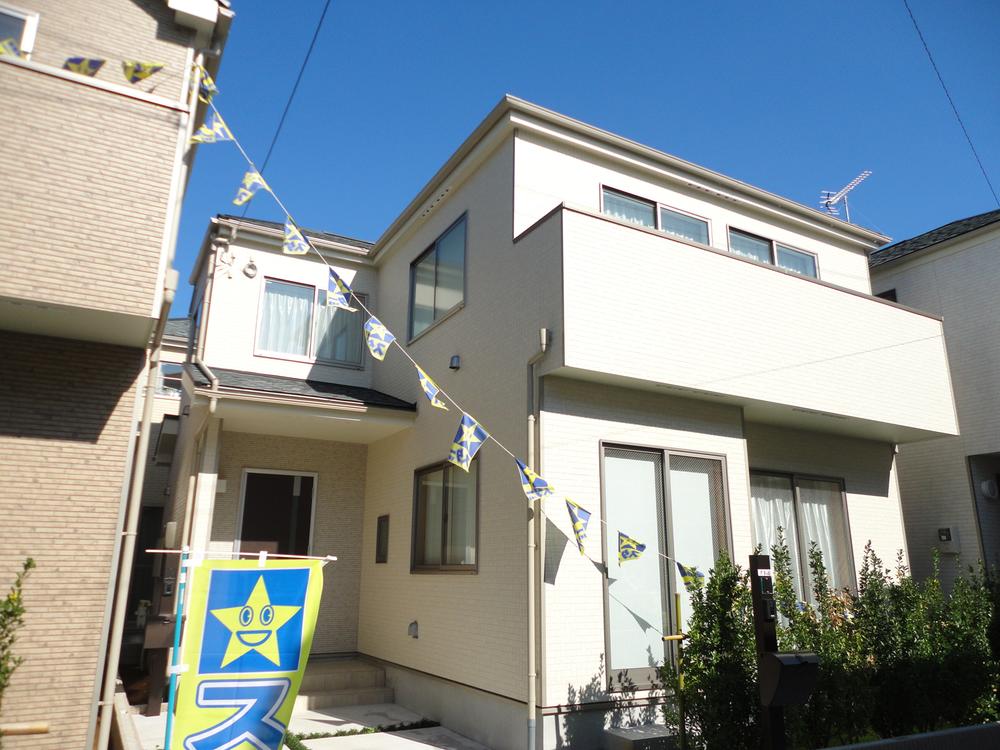 Local appearance photo. I Building