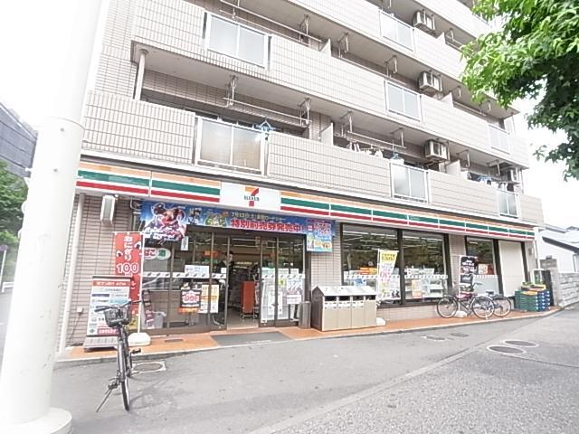 Convenience store. Seven-Eleven Adachi Oyata 1-chome to (convenience store) 245m