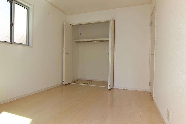 Non-living room. «Construction cases» Brokerage fees are not or Ri or hanging