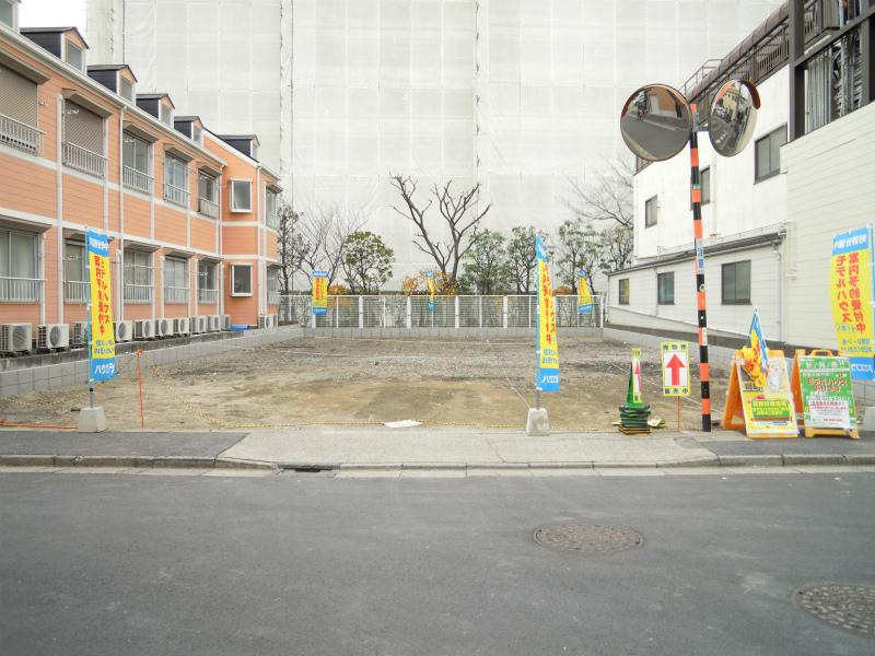 Local appearance photo. Local (12 May 2013) Shooting