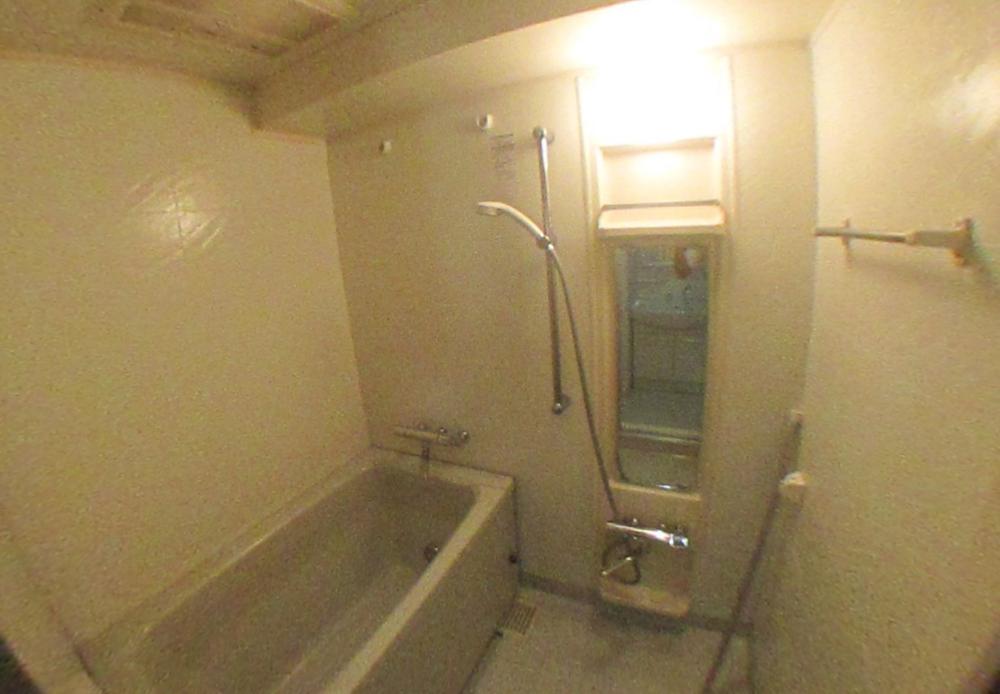 Bathroom. Add 炊 function with unit bus.