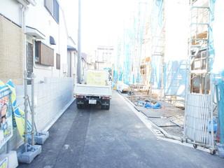 Local photos, including front road. Local (12 May 2013) Shooting