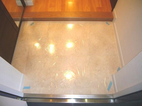 Entrance. With storage in the front door!