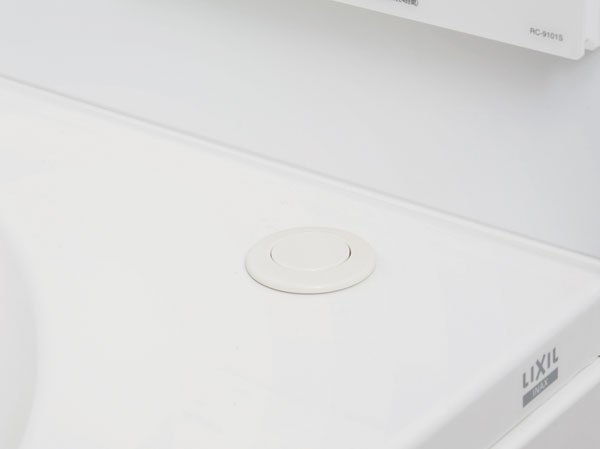Bathing-wash room.  [Push drainage plug] When removing the hot water tension and hot water bath, Mechanism only in the drainage plug is up and down and press the button.
