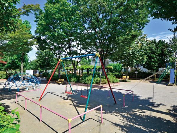 Surrounding environment. Aoi 6-chome children amusement (5-minute walk / About 330m)