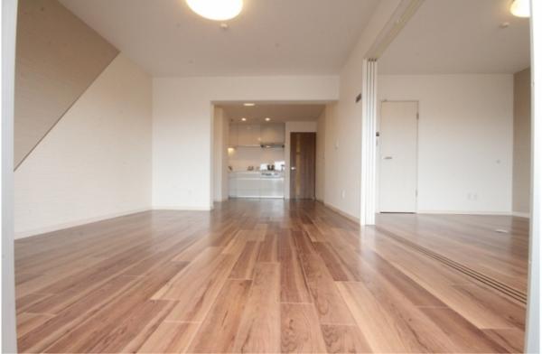 Living. Same specifications is a picture.