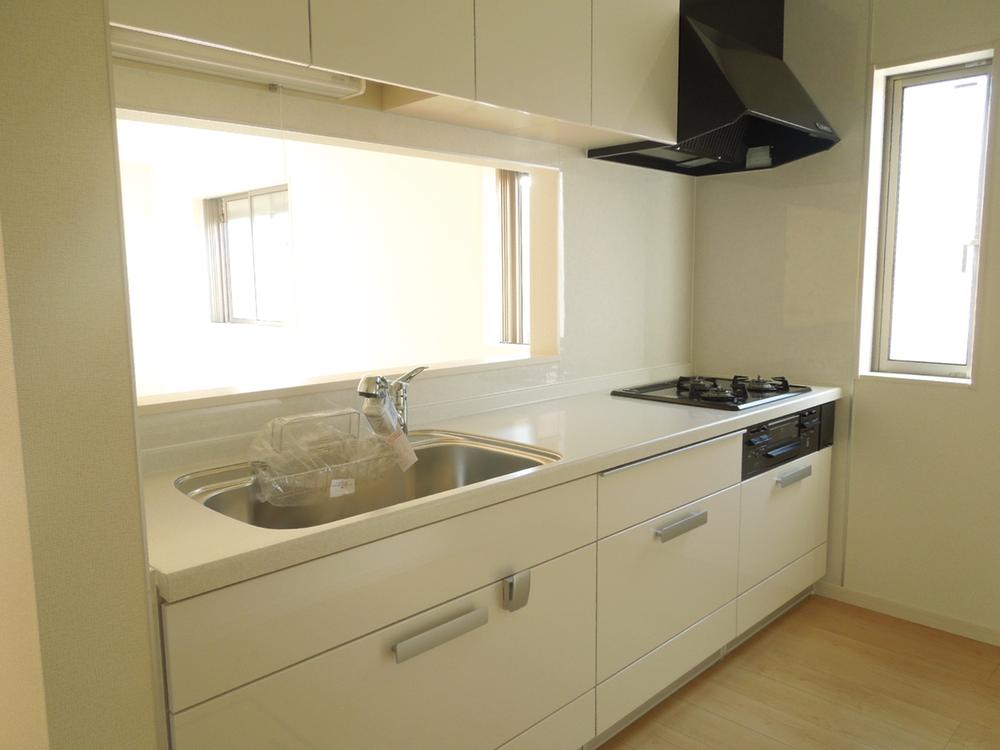 Kitchen. Easy-to-use system Kitchen