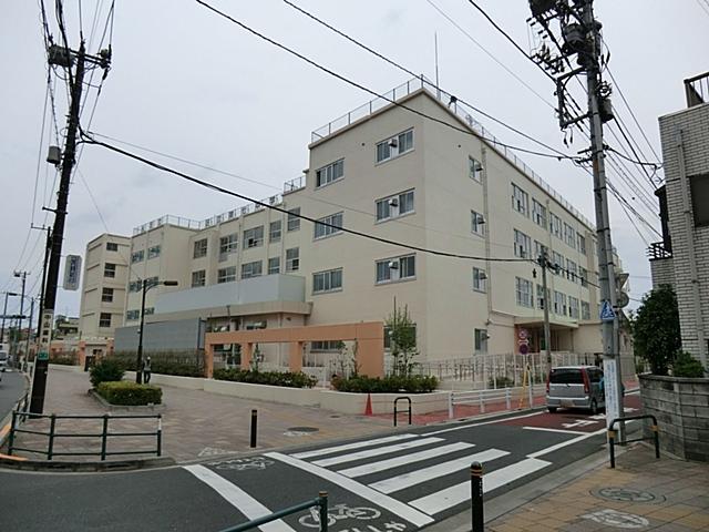 Junior high school. 853m to Adachi-ku, Tatsudai seven junior high school