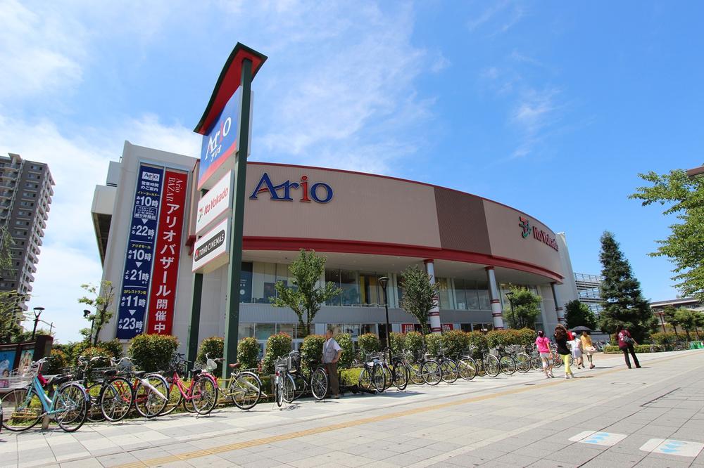 Shopping centre. And 1400m Ito-Yokado to Ario Nishiarai, Specialty store of more than 100, I went to TOHO Cinemas, Large shopping mall. Holiday can be enjoyed at the whole family.