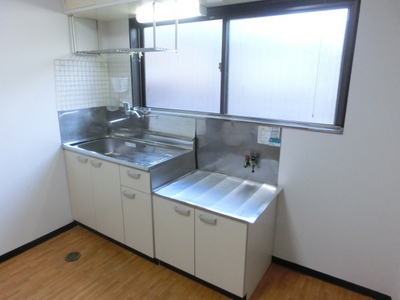 Kitchen. Two-burner gas stove can be installed kitchen