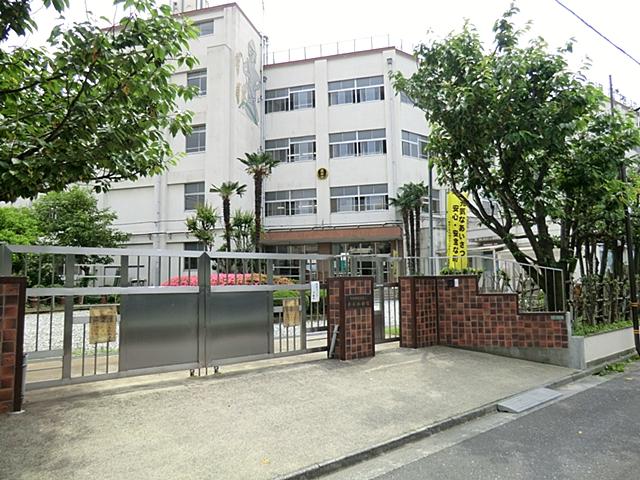 Primary school. Aoi to elementary school 550m