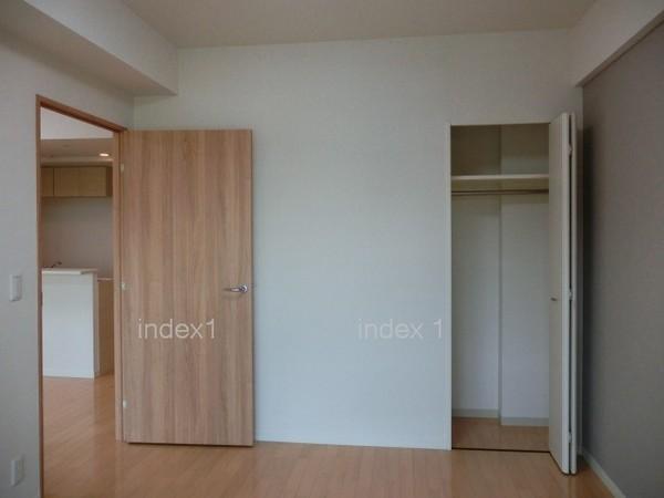 Non-living room. Western-style of color to match with any furniture ☆