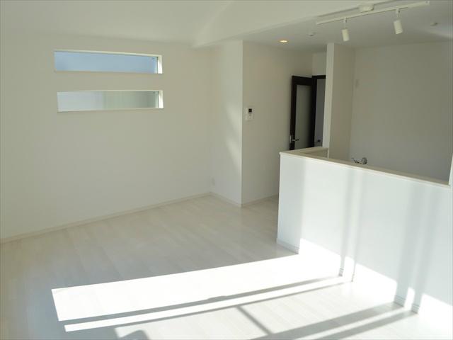 Living. Bright 15.5 Pledge of living