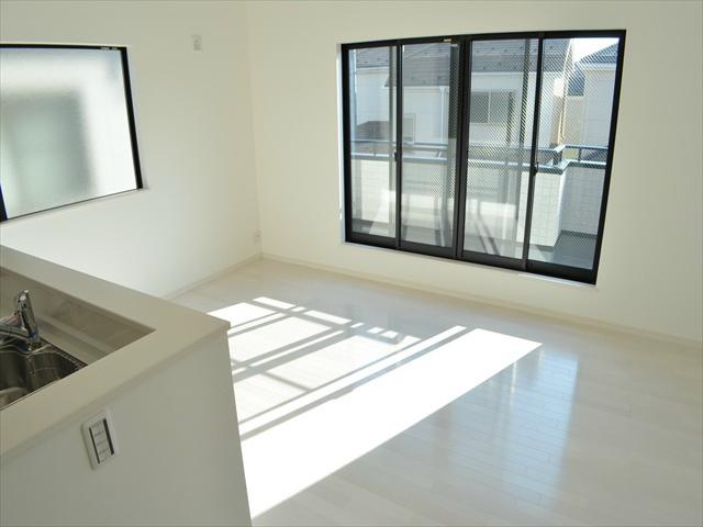 Living. Sun and into the living room