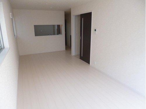 Same specifications photos (living). Same specifications