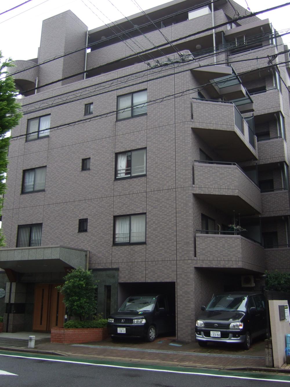 Local appearance photo. Local (10 May 2013) Shooting