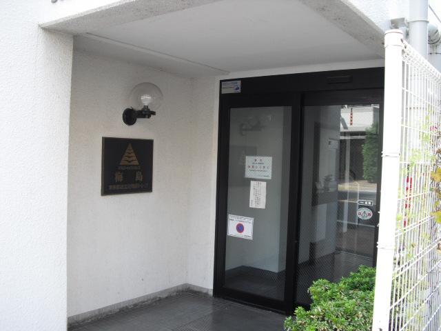 Entrance. Common areas