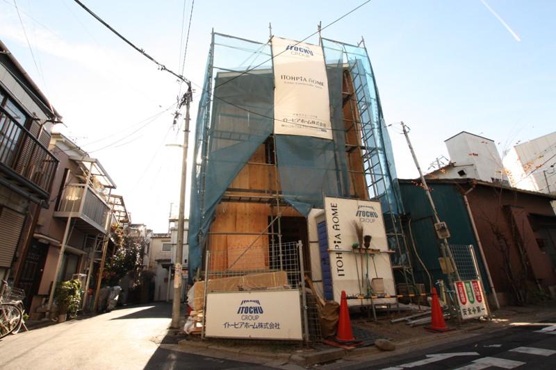 Local appearance photo. Wooden 2 × 4 Itopia home construction