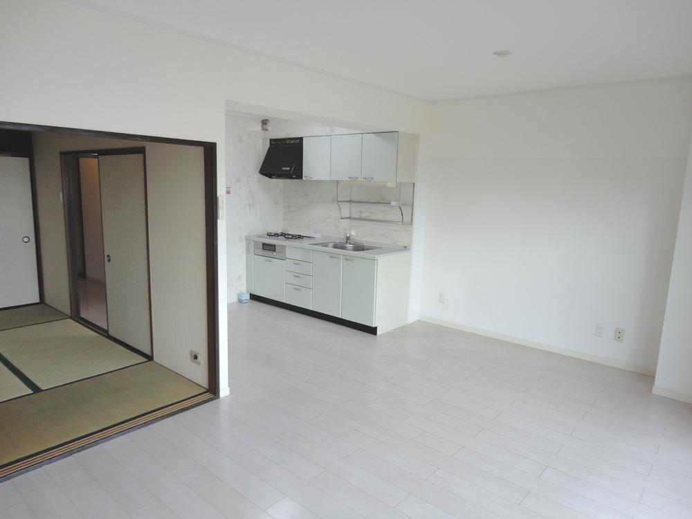 Living. Indoor (September 2013) Shooting