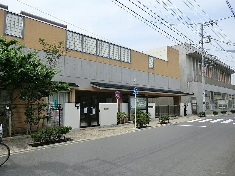 Primary school. Senju Futaba 300m up to elementary school