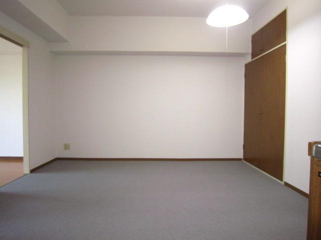 Living. Indoor (12 May 2013) Shooting