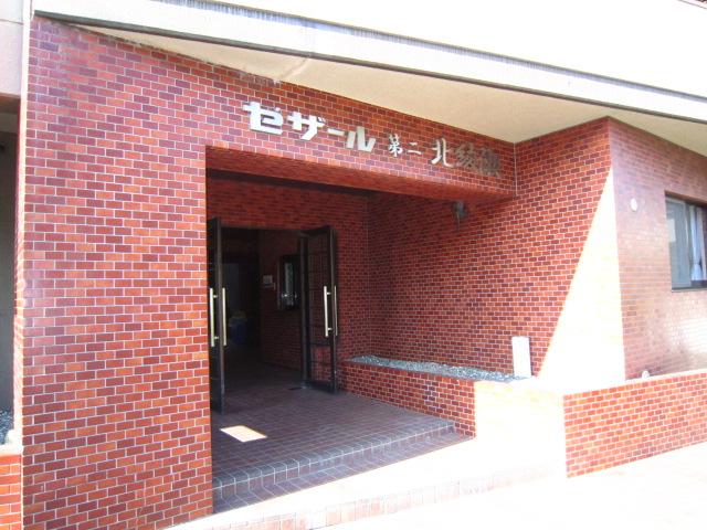 Entrance. Indoor (12 May 2013) Shooting