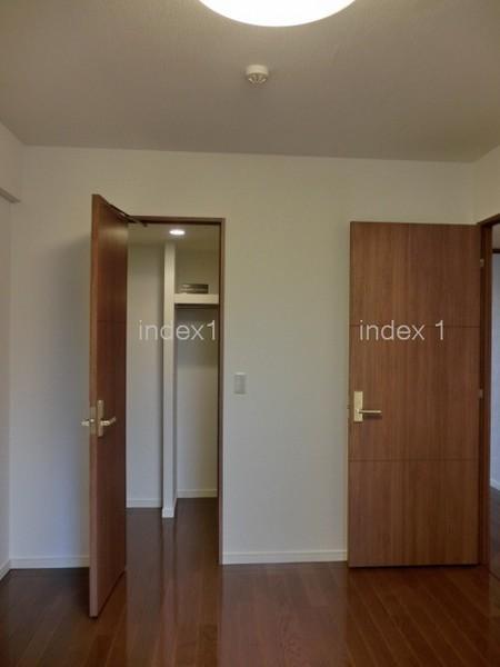 Non-living room. Equipped accommodated in each room! It is also recommended for those luggage often