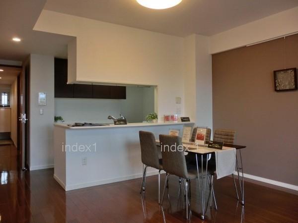 Kitchen. Stylish cross is the point ☆