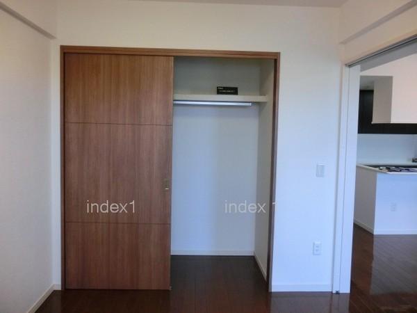 Receipt. Storage capacity of large capacity that depth is a must-see! !