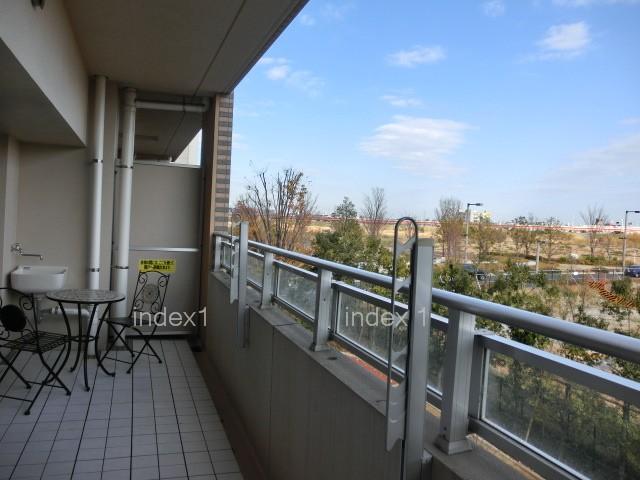 View photos from the dwelling unit. The total number of households is 820 units a large community of